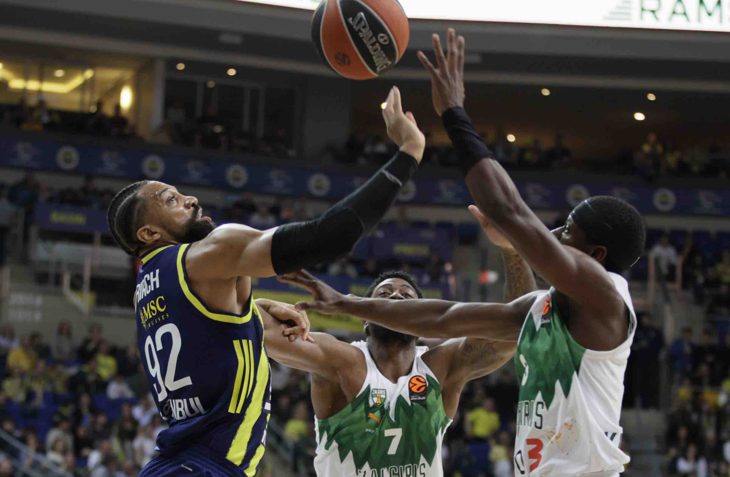 Fenerbahçe'ye evinde Zalgiris şoku